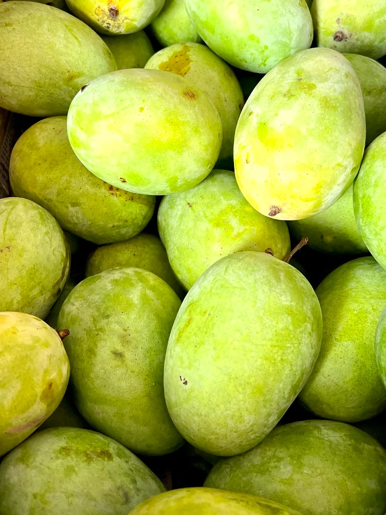 Fresh Bhagalpur Dudhia Malda Mangoes